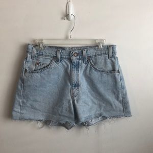 Vintage Levi’s Denim Shorts🍄